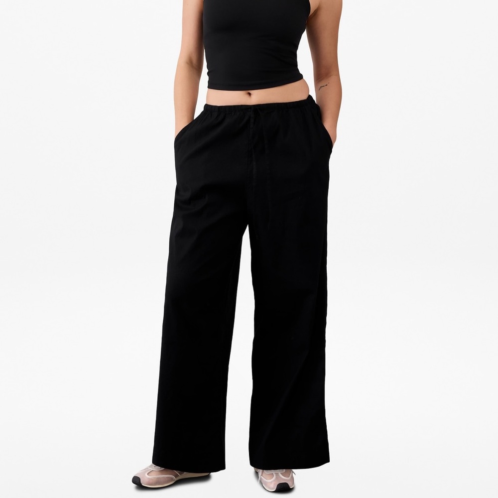 NWT Athleta Black Paradise Wide Leg Pants! Large. In original packaging!
